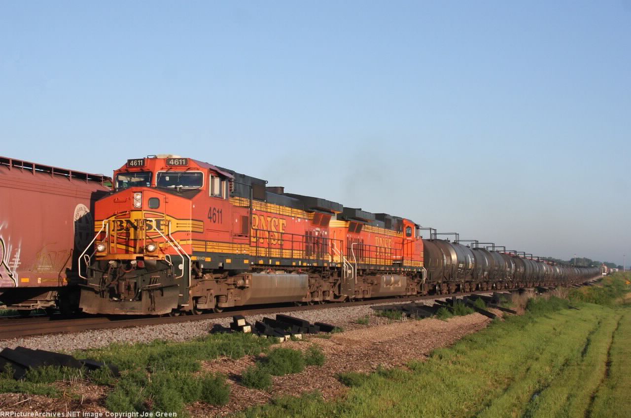 BNSF 4611